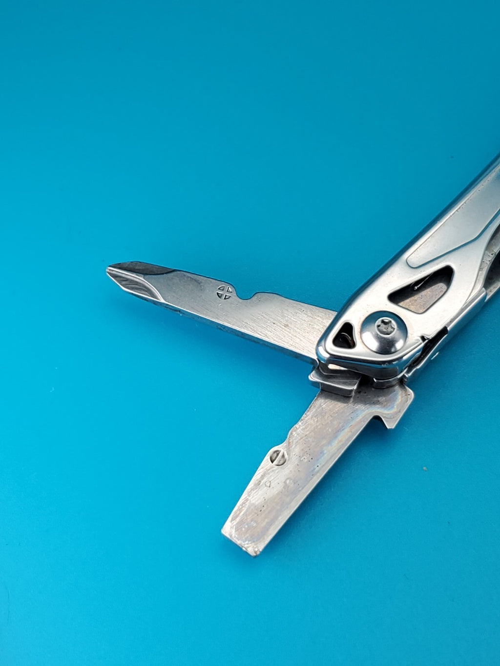 LEATHERMAN WINGMAN MULTI-TOOL! FAST SHIPPING!