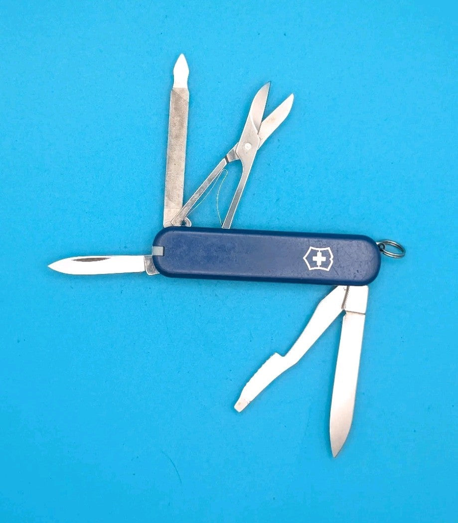 Victorinox Executive Swiss Army Knife, BLUE! FREE SHIPPING! RETIRED!