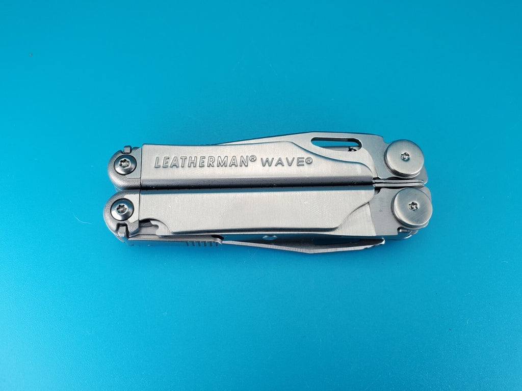 Leatherman Wave Multi Tool! Stainless! Retired! Free Shipping! Excellent!