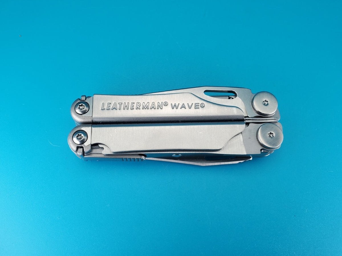 Leatherman Wave Multi Tool! Stainless! Retired! Free Shipping! Excellent!