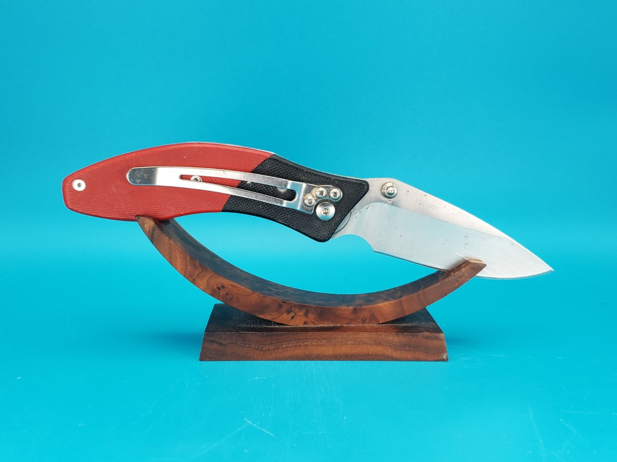Vintage Bee L06 Liner Lock Plain Edge Folding Pocket Knife!