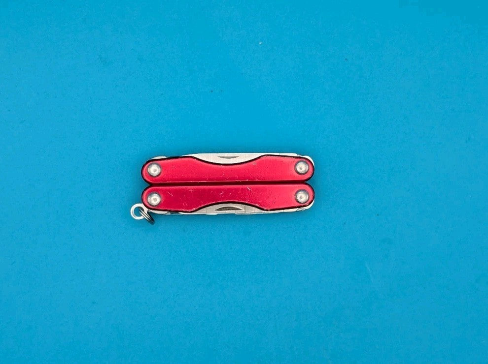 Leatherman Squirt S4 Multi-Tool, Key Ring, Retired, Red