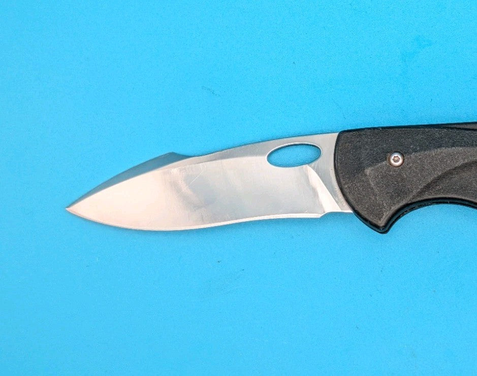 Buck Knife USA Fluid 289 Discontinued Drop Point 3” 420HC Satin Mid-Lockback!