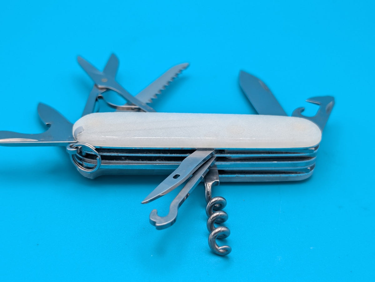 Victorinox Huntsman Glacier Ice Glow in the Dark Swiss Army Knife Multi Tool!