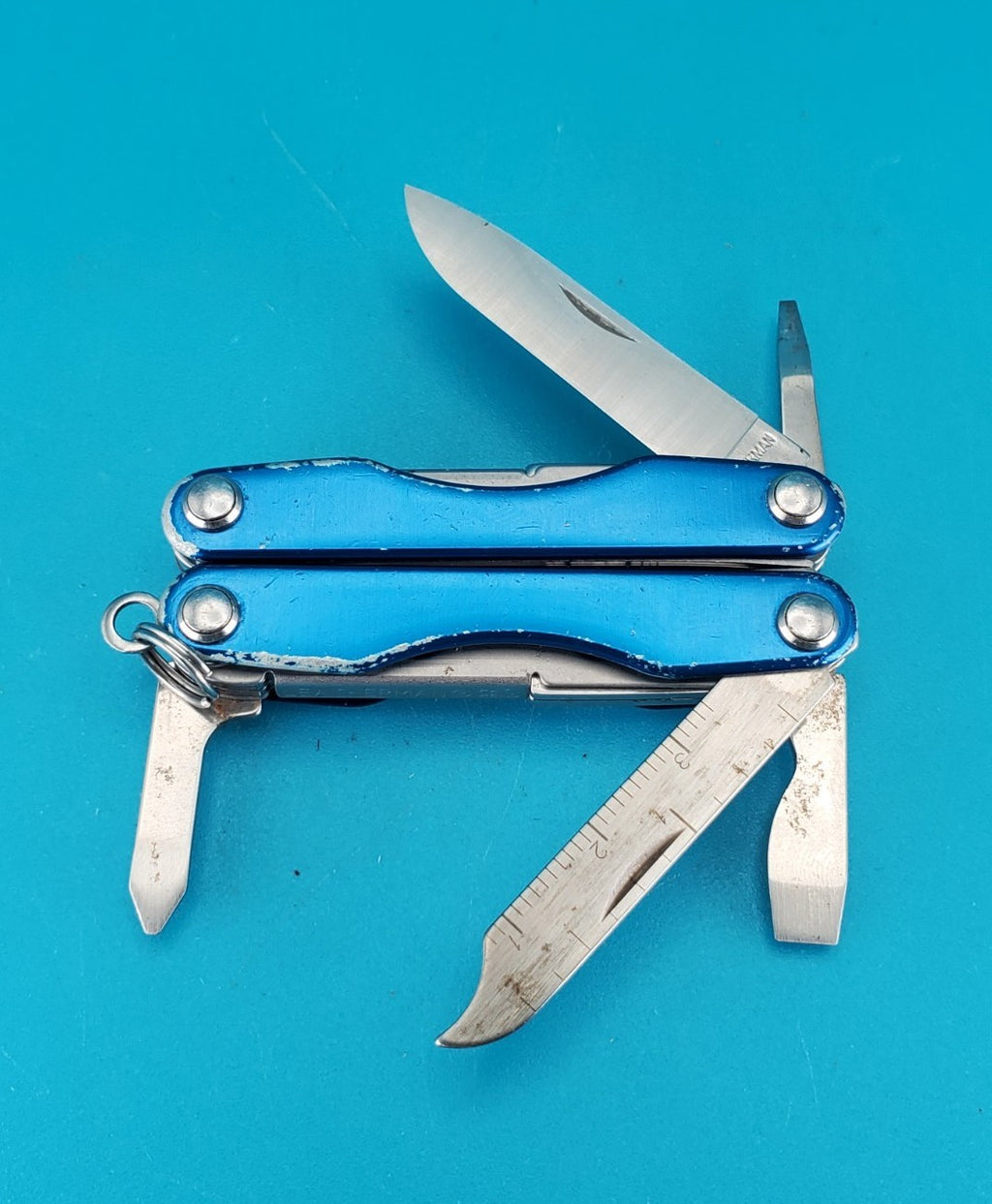 Leatherman "Squirt S4" Stainless Steel Multi Tool! BLUE!