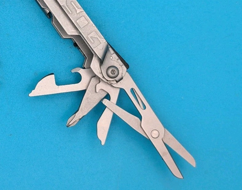 SOG Powerlitre Screwdriver Corkscrew Needlenose Pliers Knife Multi Tool! Silver