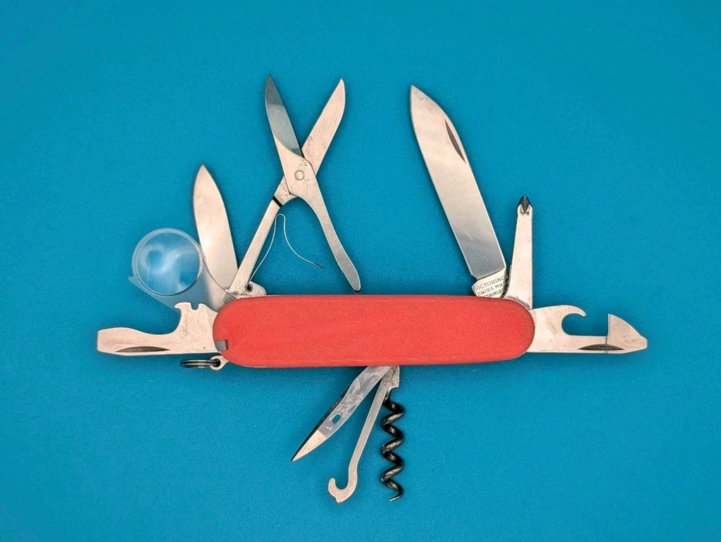 CUSTOM VICTORINOX EXPLORER GLOW IN THE DARK SWISS ARMY KNIFE!
