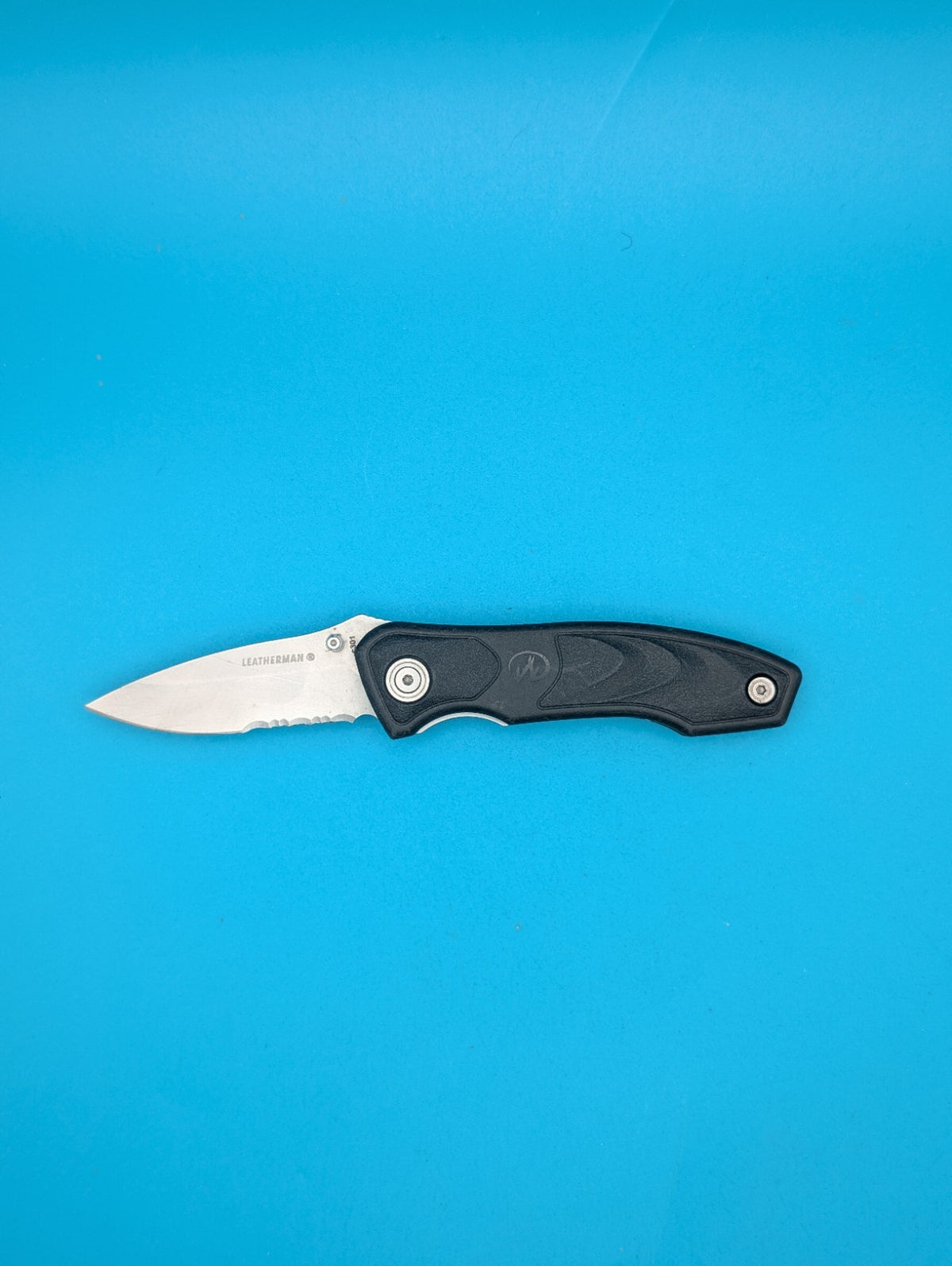 Leatherman C301 Combo Edge Liner Lock Folding Pocket Knife!