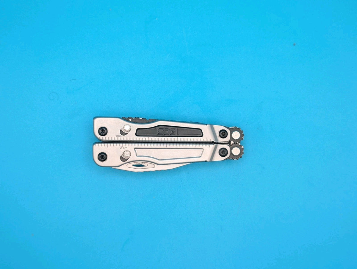 Retired SOG PowerPlay Knife Pliers Multi Tool!