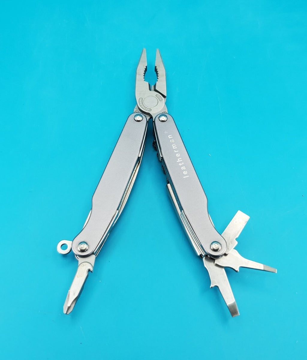 Leatherman Juice C2 Silver Multi Tool! RETIRED! NEW IN BOX!