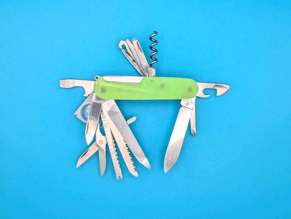 Victorinox Champion Firefly Green Glow in the Dark Swiss Army Knife Multi Tool!