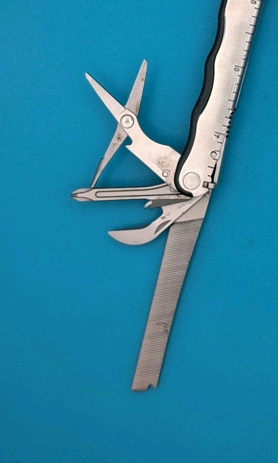 Leatherman BLAST Multi-Tool , Retired Multitool w/ Knife Pliers