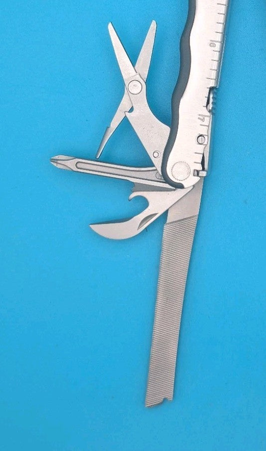 Leatherman BLAST Multi-Tool , Retired Multitool w/ Knife Pliers