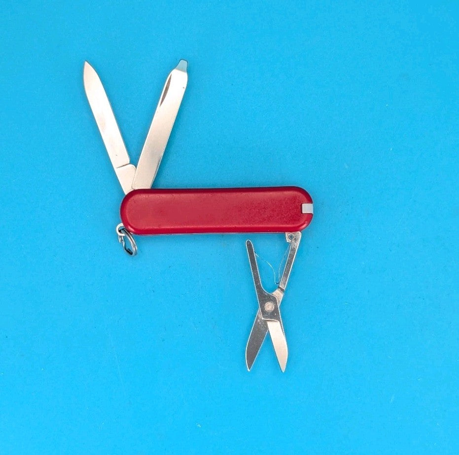 Victorinox Signature Lite Red Swiss Army Knife! 58mm, RED BRIGHT LED!
