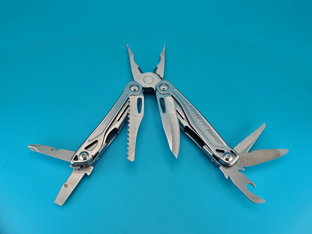 Leatherman Sidekick Multi-Tool, Knife, Pliers, Saw, Stainless! WITH SHEATH!