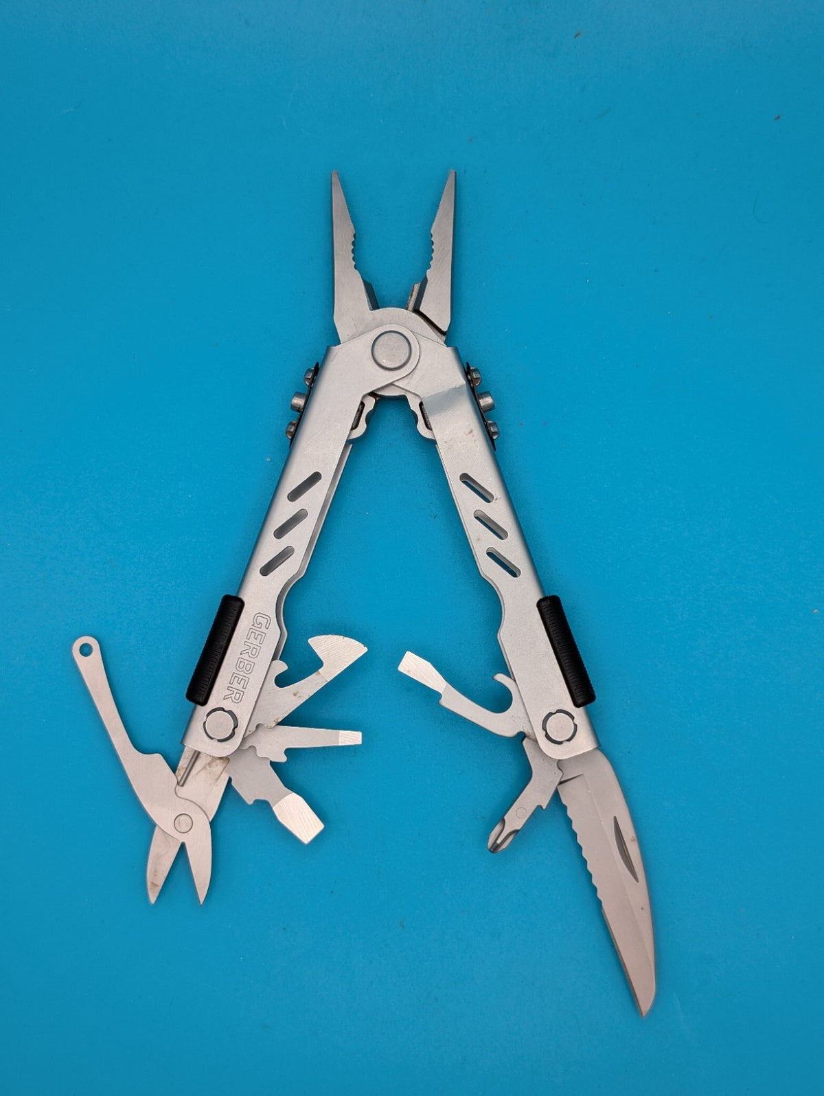 Gerber MP400 Compact Multitool Stainless Steel!