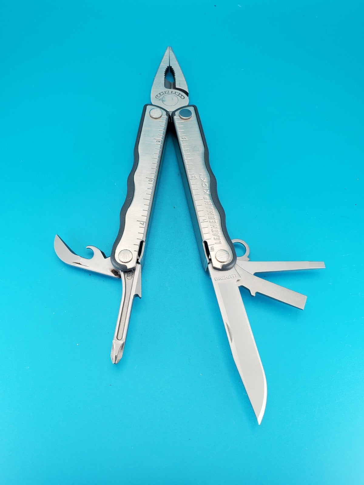 Leatherman Kick Multi-Tool, Knife, Pliers, Retired, Collectible! WITH SHEATH!