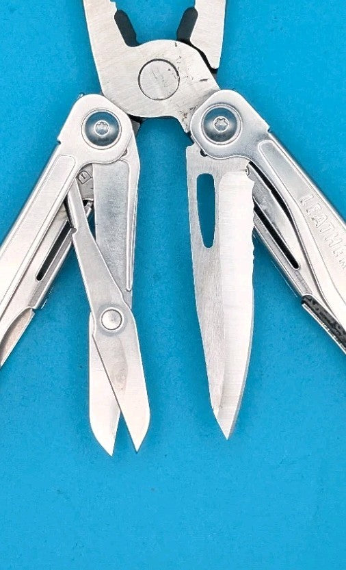 LEATHERMAN WINGMAN MULTI-TOOL! FAST SHIPPING!