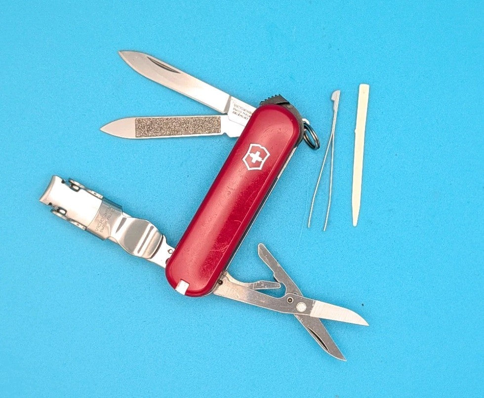 Victorinox Swiss Army Knife - Key Chain - Nail Clip 580 - RED! *MAX*
