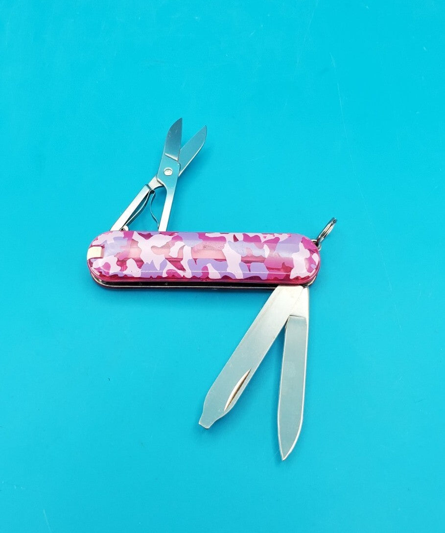 Victorinox Classic SD Swiss Army Knife 3 Tool Pocket Knife! PINK CAMO!