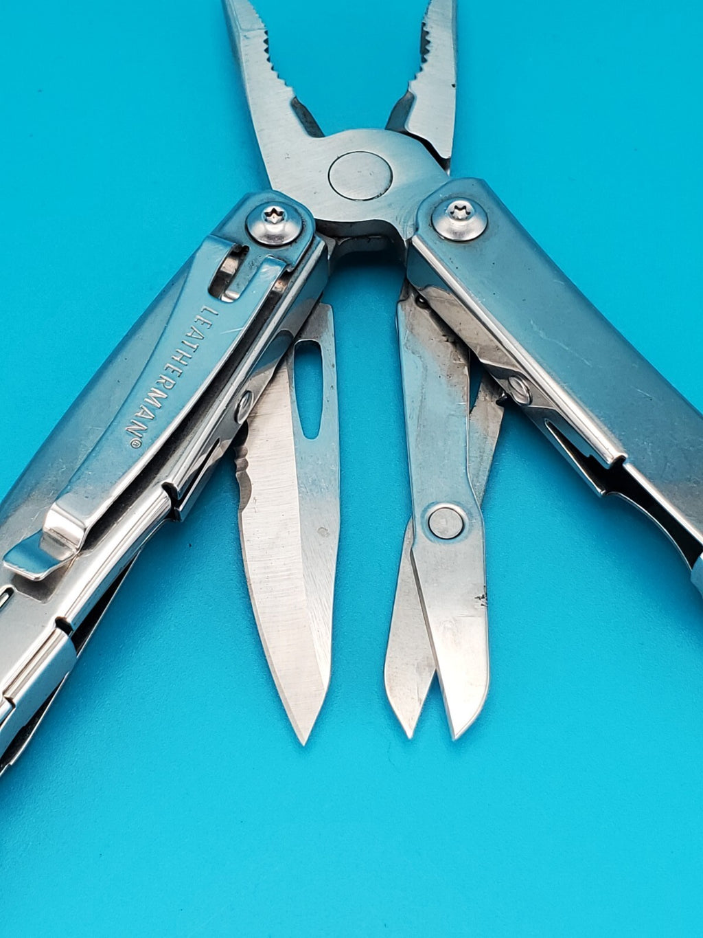 LEATHERMAN WINGMAN MULTI-TOOL! FAST SHIPPING!