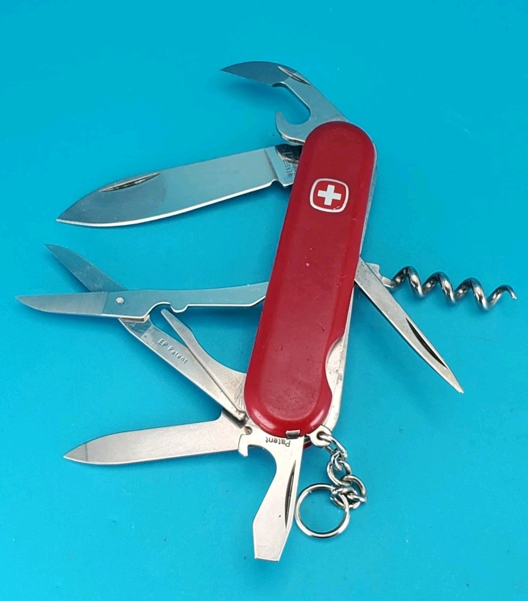 Wenger Traveler Red Swiss Army Knife Multi Tool!
