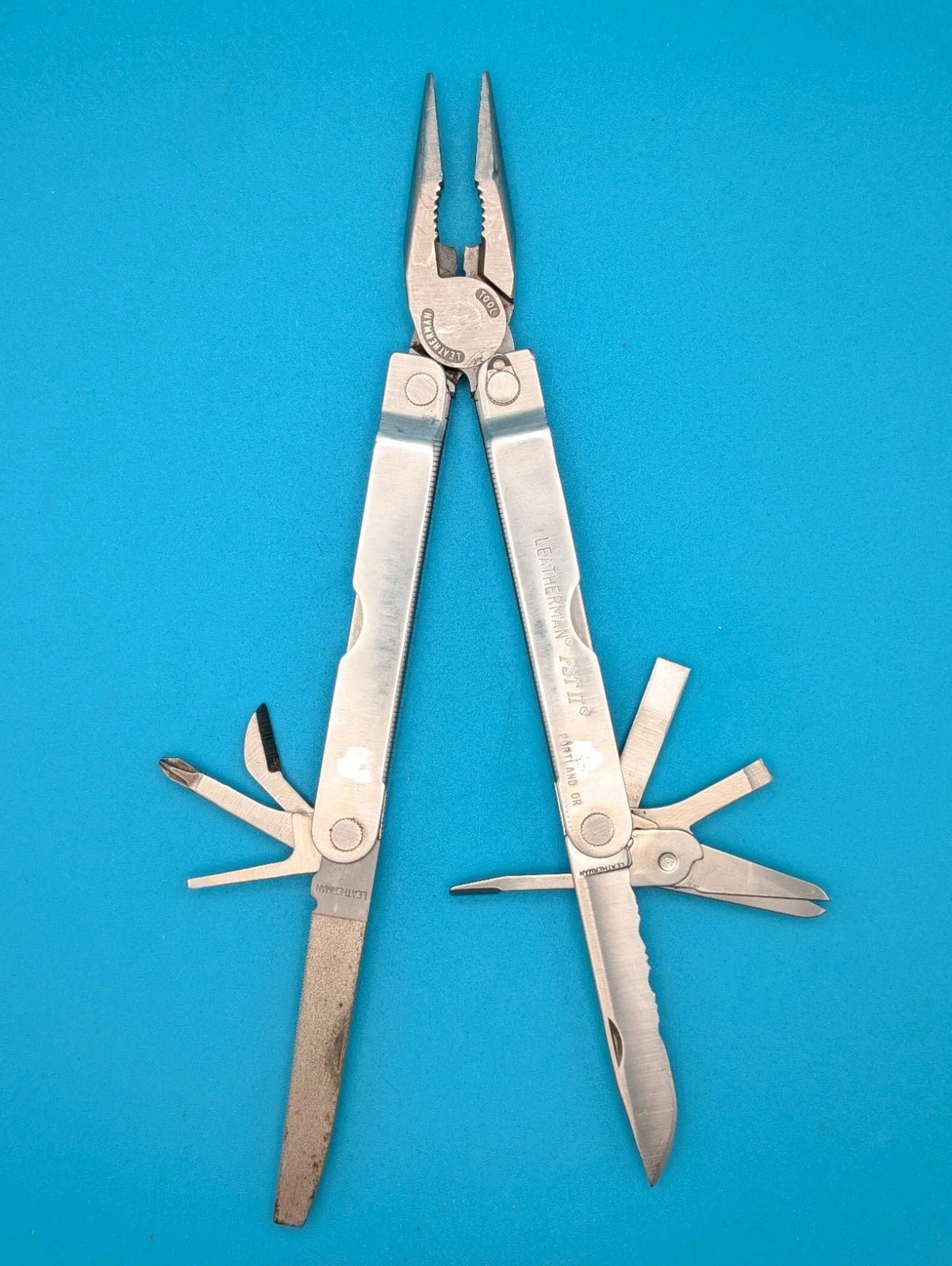 Leatherman PST 2 Multi Tool! 04/03 date stamp! Fast Shipping!