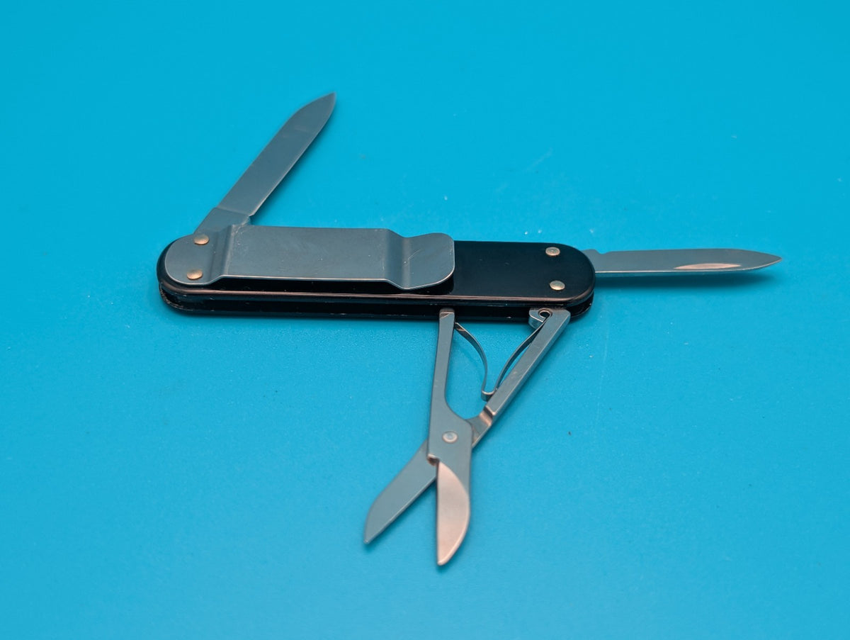 Victorinox Money Clip With Black Alox Smooth Scales!