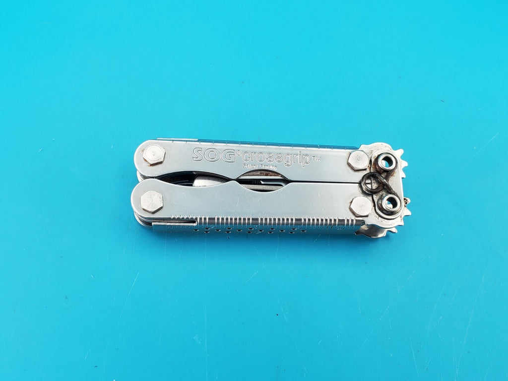 SOG Crossgrip Multitool Knife! With Sheath!
