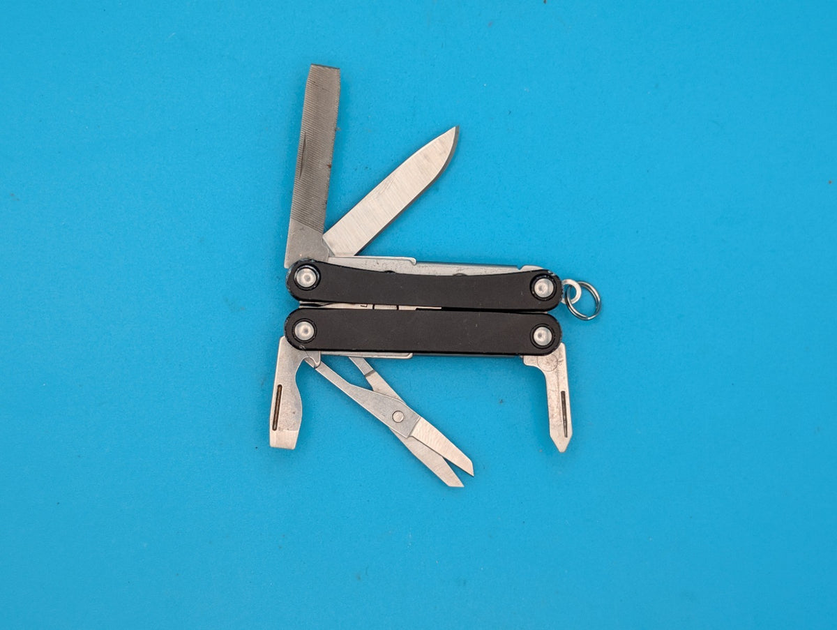 Leatherman SQUIRT PS4 Multi-Tool With Pliers Scissors Knife BLACK!