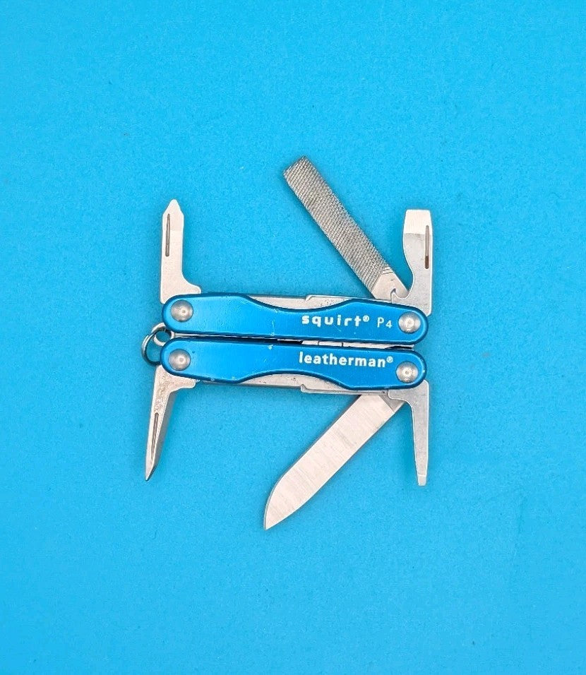Leatherman Squirt P4 Multi-Tool, Key Ring, Retired, BLUE!