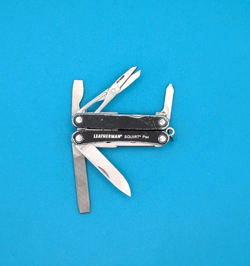 Leatherman Squirt PS4 Multi-Tool With Pliers Scissors Knife Black