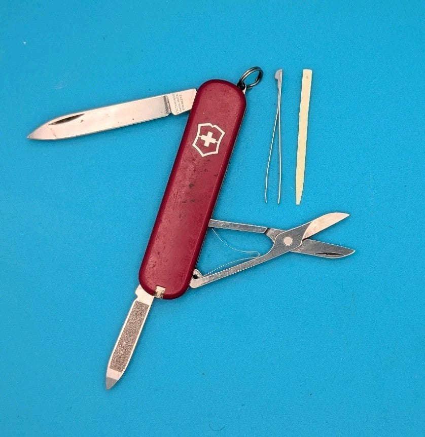 Victorinox Ambassador 74mm Swiss Army Knife Multi Tool!