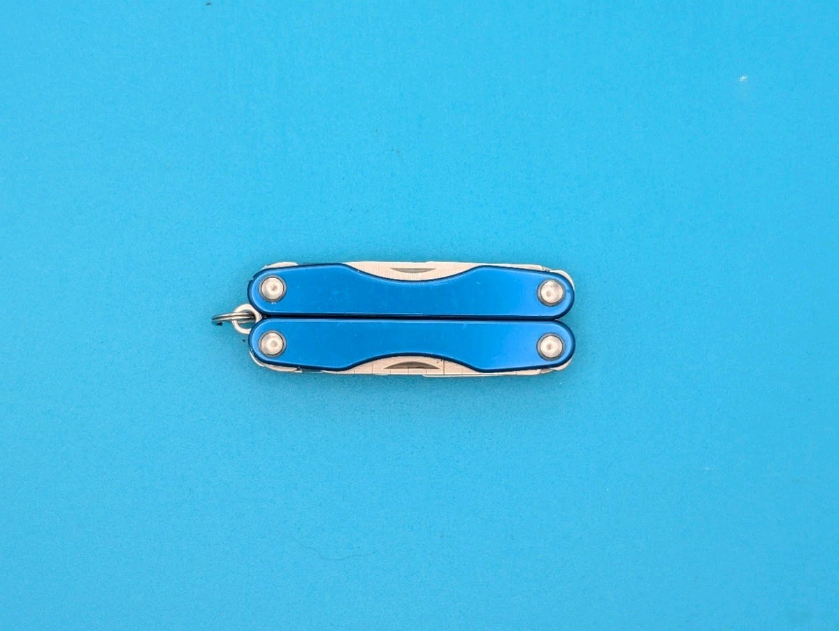 Leatherman Squirt S4 Multi-Tool, Key Ring, Retired, Blue