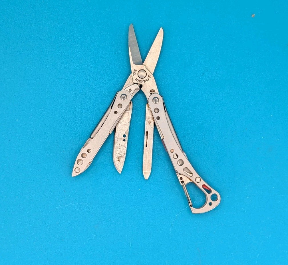 Rare Early Retired PINK Leatherman Style CS Multitool, Cancer Foundation