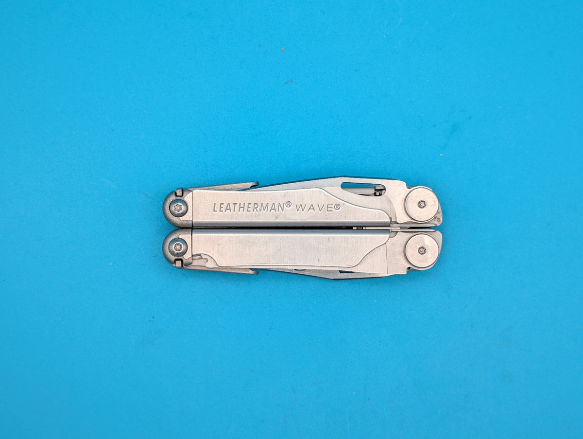 Leatherman Wave Multi Tool! Stainless! Retired! Free Shipping!
