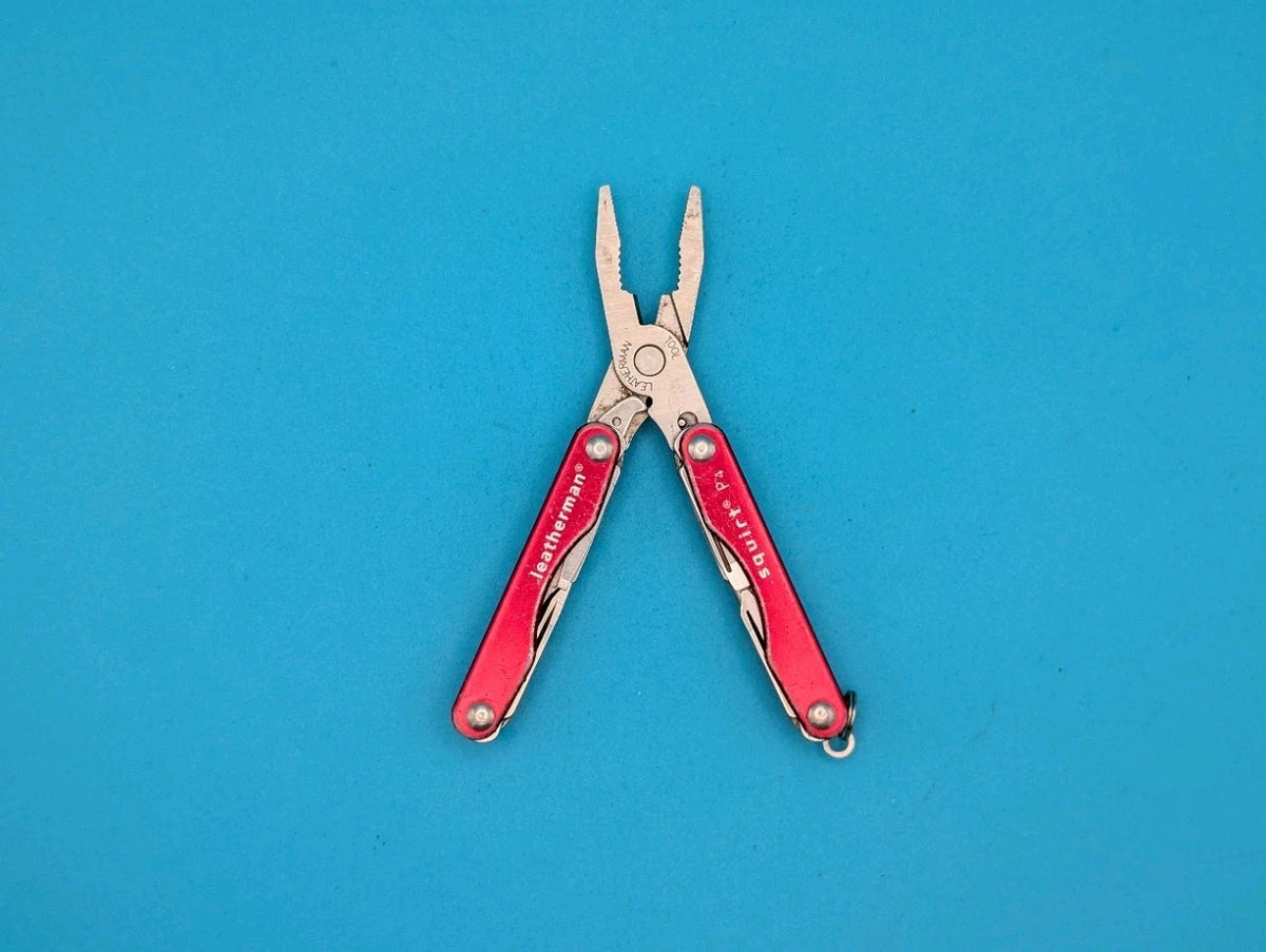 Leatherman Squirt P4 Multi-Tool, Key Ring, Retired, Red