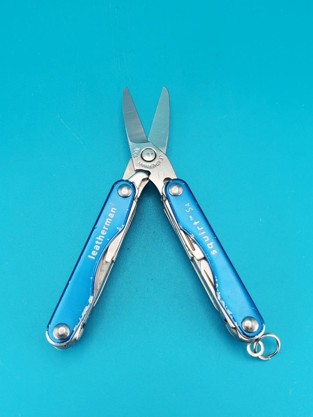 Leatherman "Squirt S4" Stainless Steel Multi Tool! BLUE!
