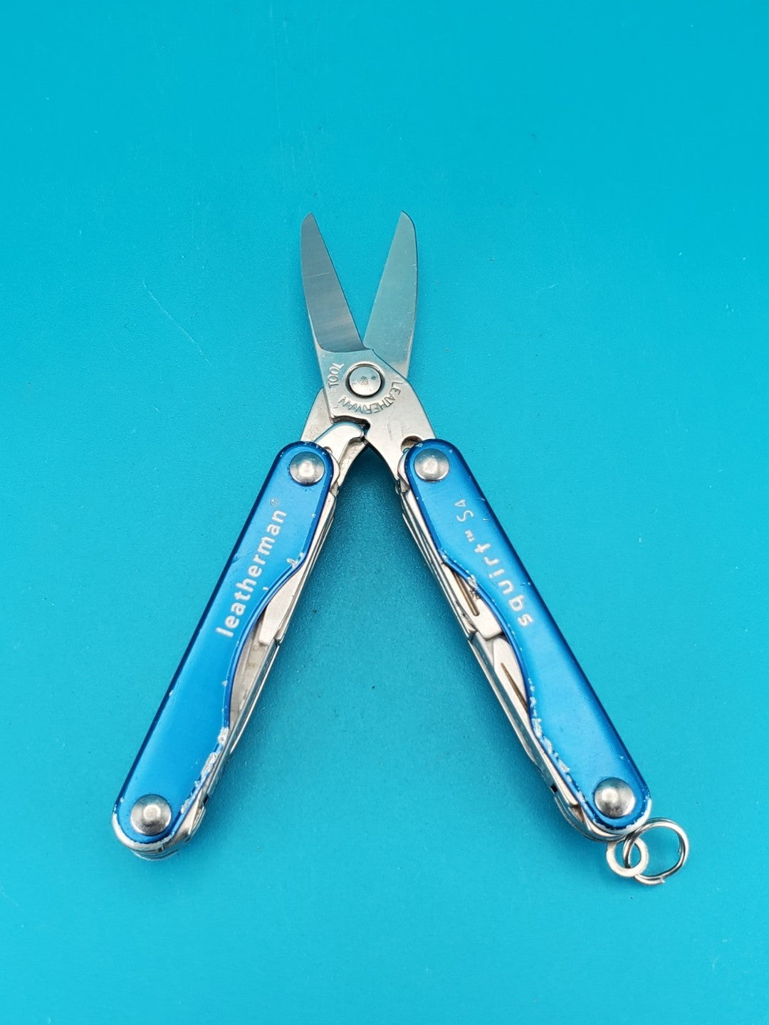 Leatherman "Squirt S4" Stainless Steel Multi Tool! BLUE!