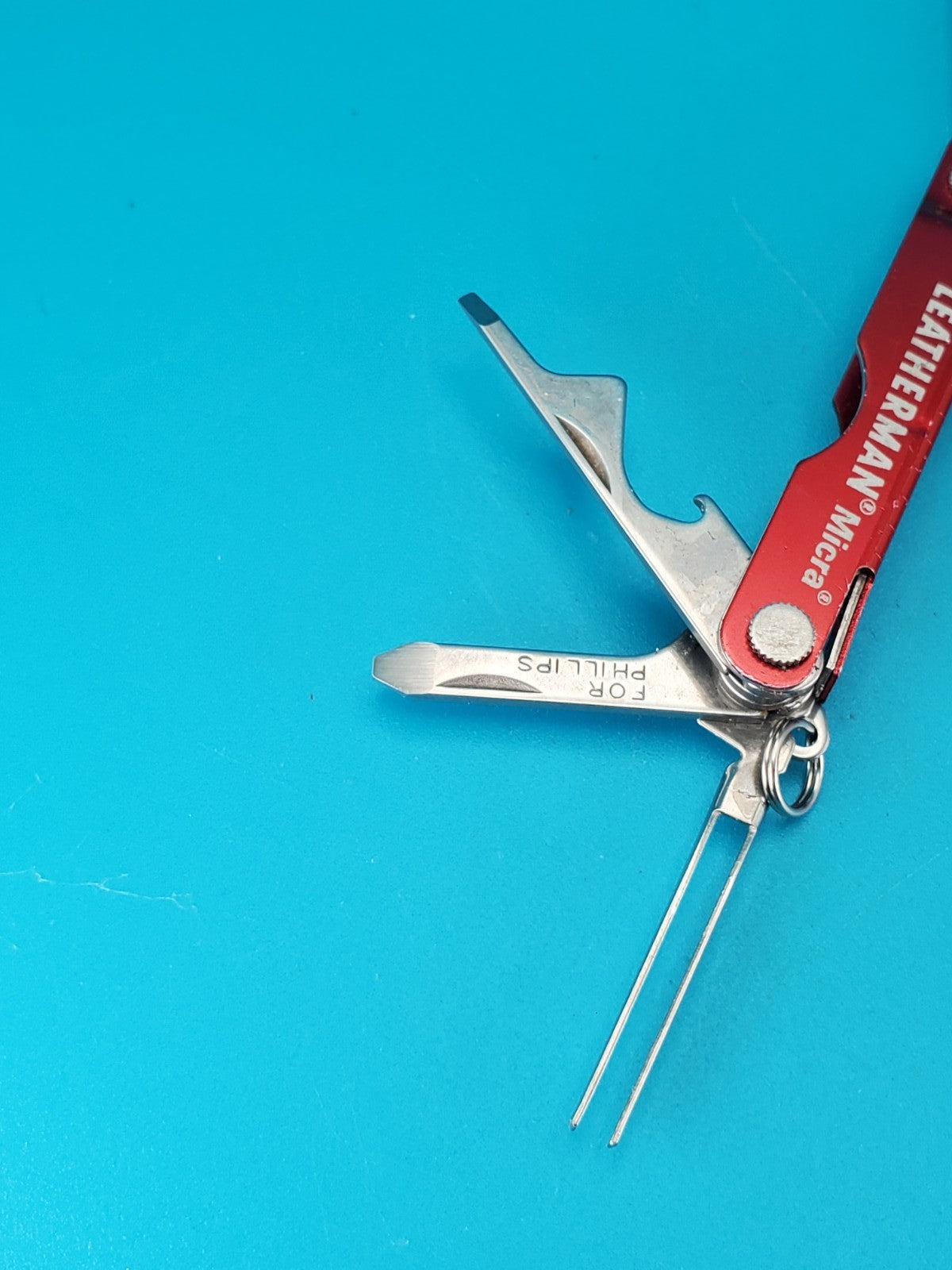 Leatherman Micra Multi-Tool, Knife, Scissors, Key Ring, Red!