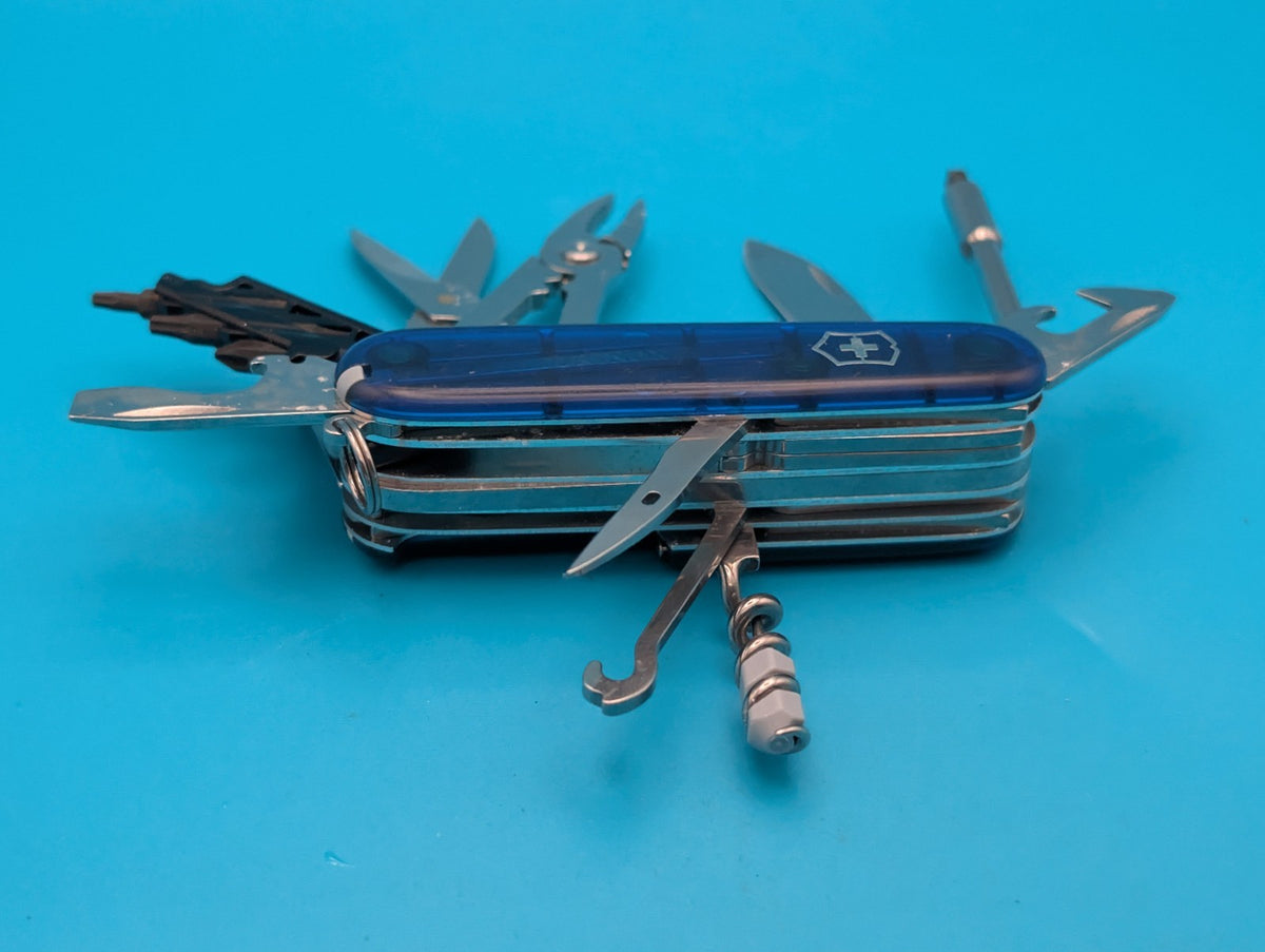 Victorinox Cybertool M (34) Swiss Army Knife Multi Tool! Blue! With Sheath!