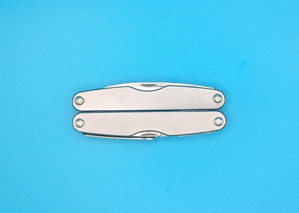 Leatherman Juice S2 Gray Multi Tool! RETIRED!
