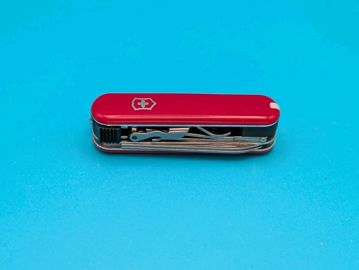 Victorinox Swiss Army Knife - Key Chain - Nail Clip 580 - RED! *MAX*