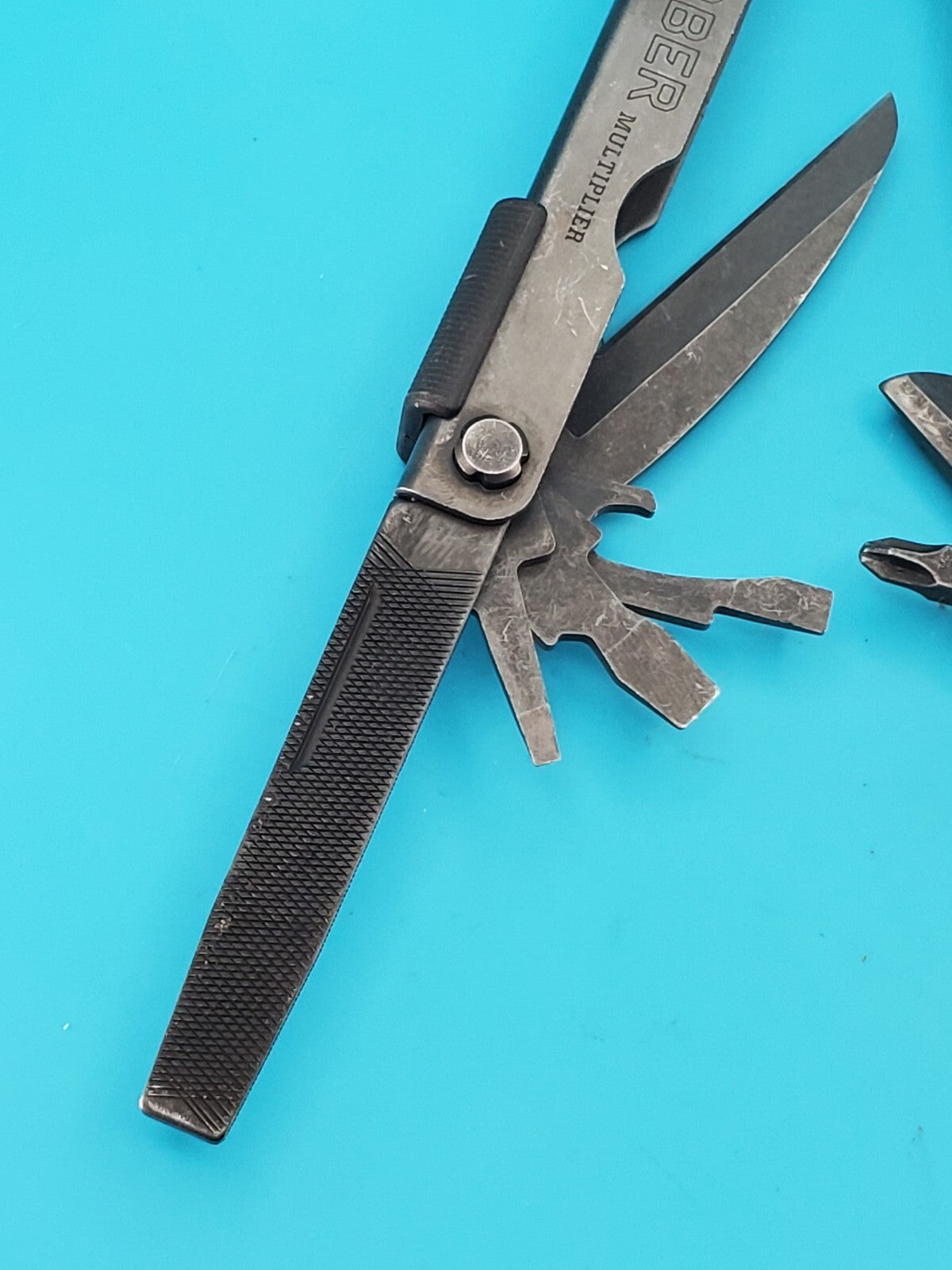 Gerber MP600 Black Oxide Multi-Tool Needle Nose Pliers!
