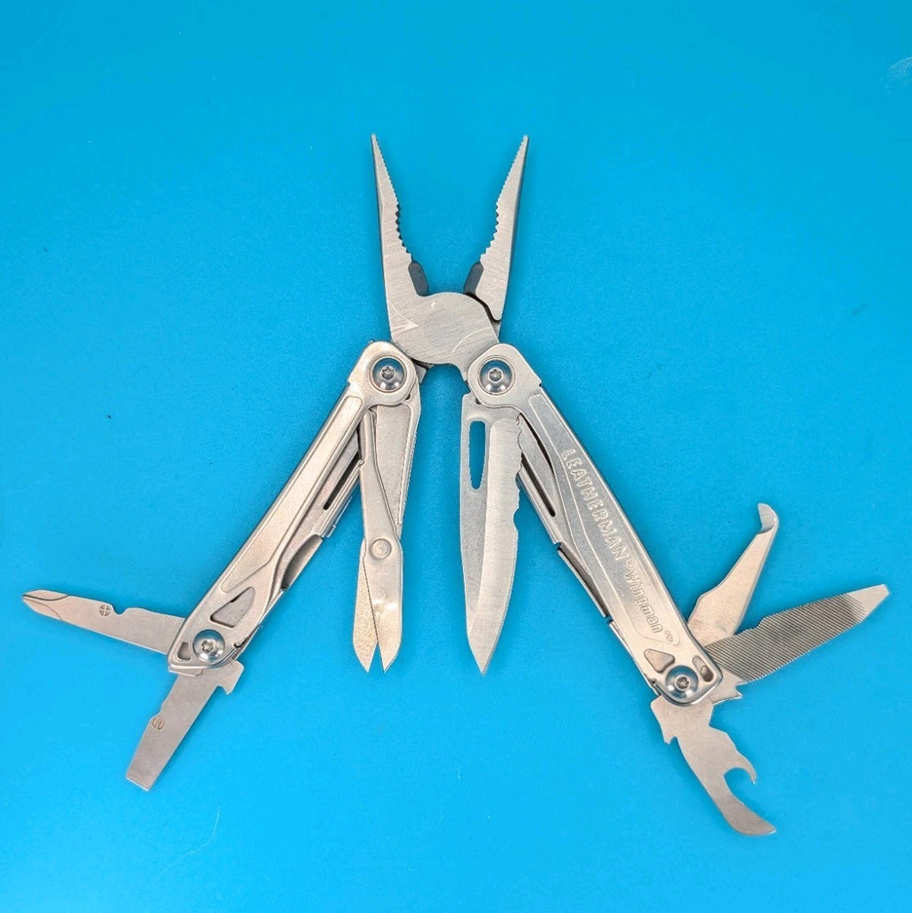Leatherman Wingman Multi-Tool with Sheath