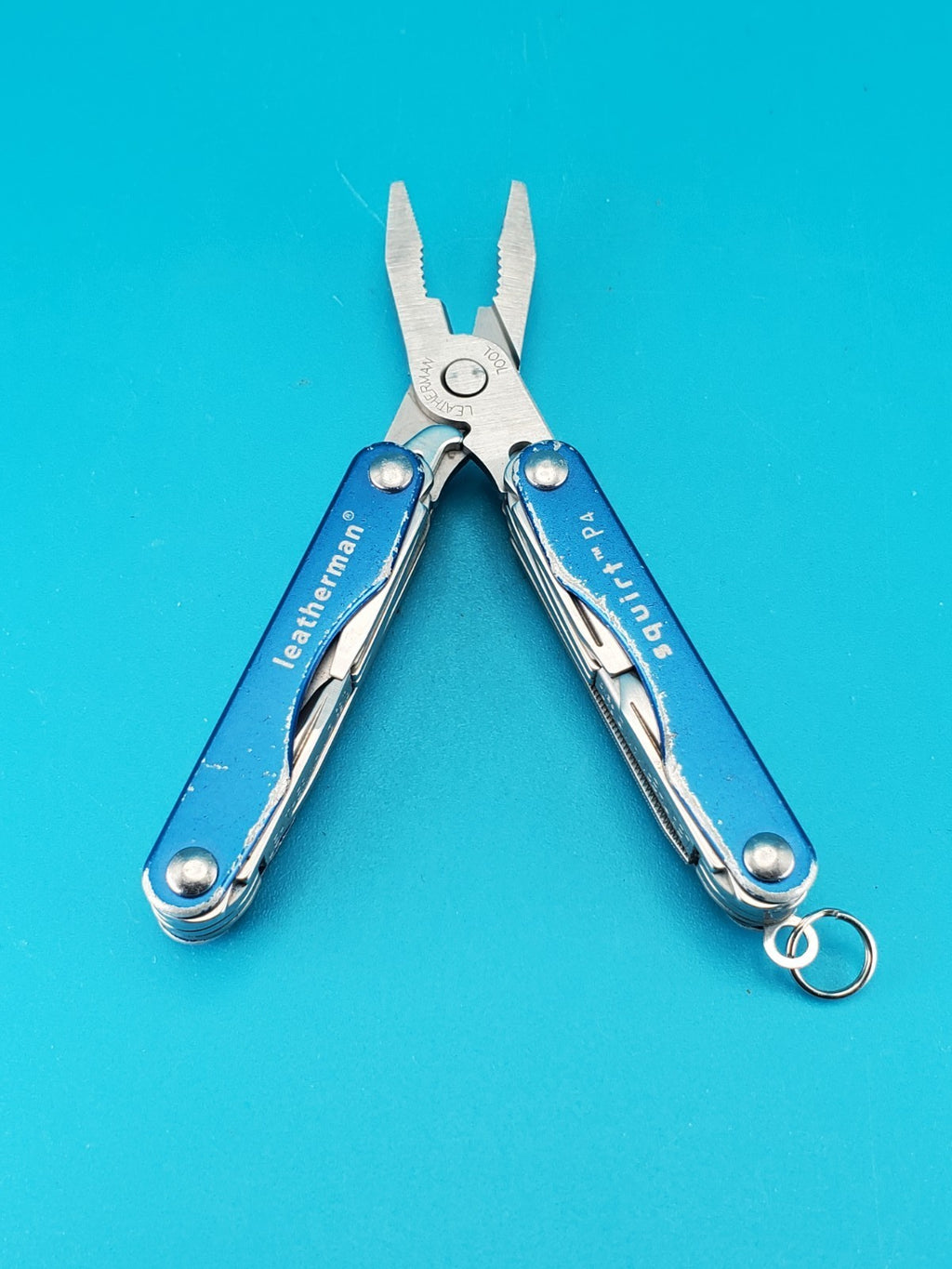 Leatherman Squirt P4 Multi-Tool, Key Ring, Retired, BLUE!