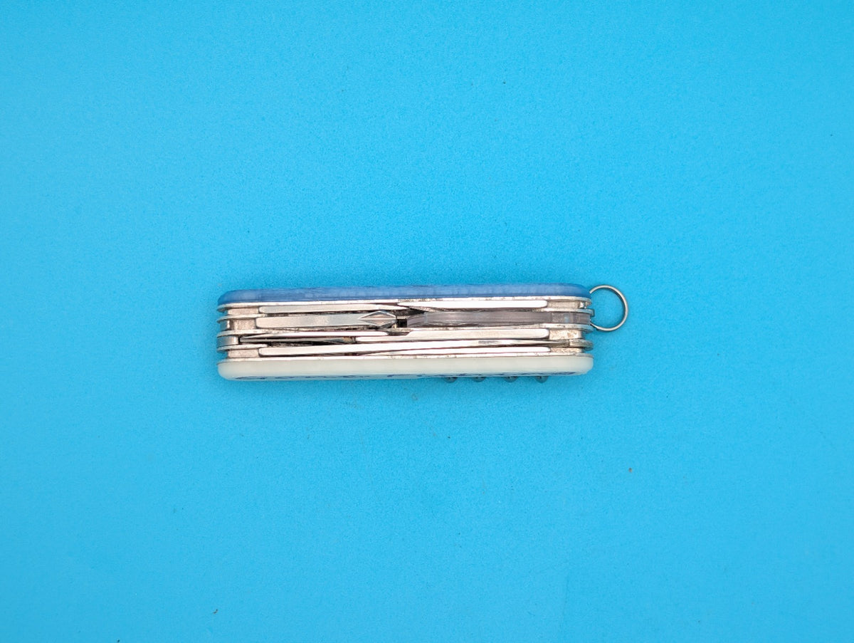 VICTORINOX EXPLORER GLOW IN THE DARK SWISS ARMY KNIFE MULTI TOOL!