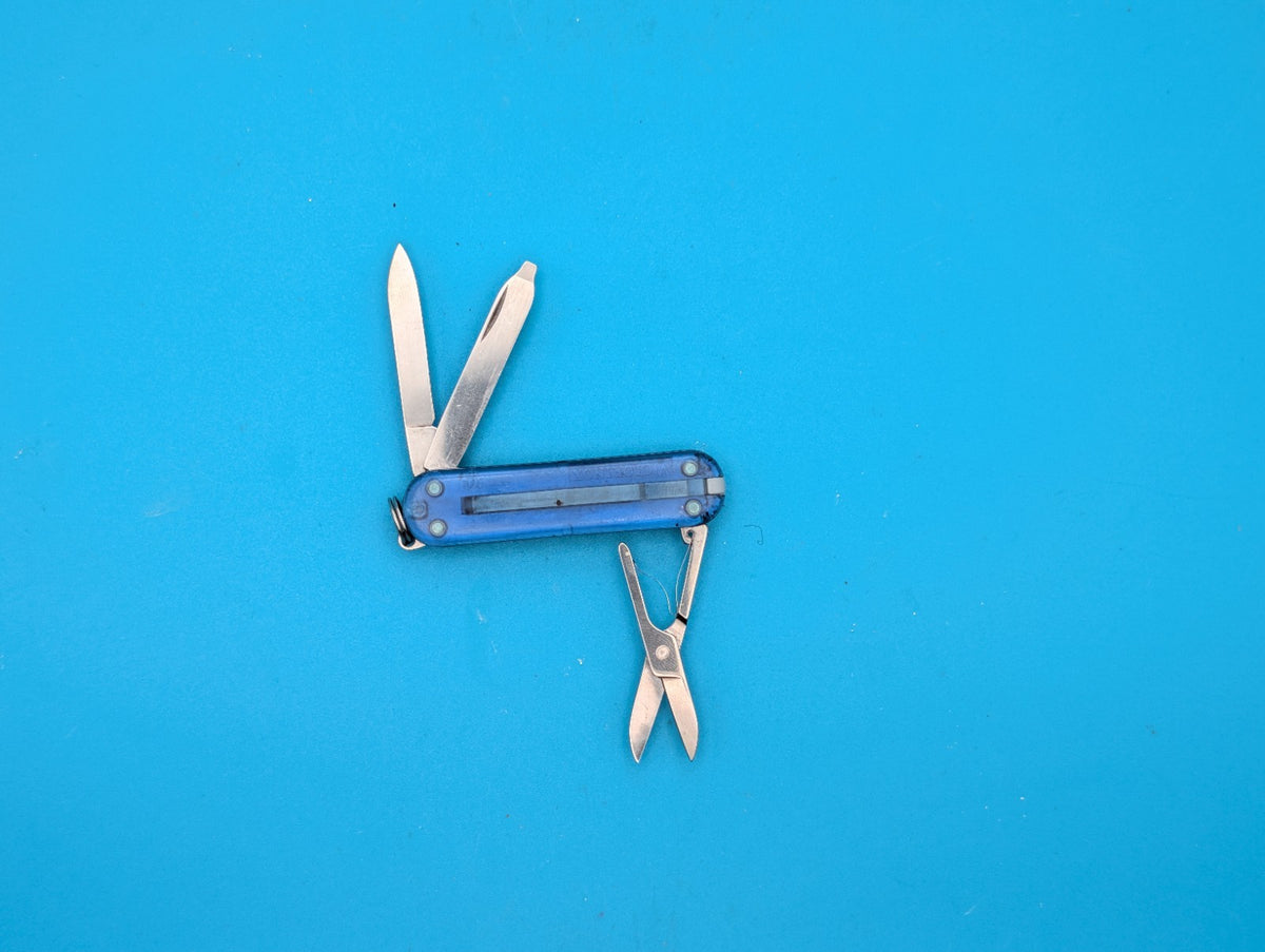 Victorinox Signature Lite Blue Swiss Army Knife, 58mm, Red Bright LED