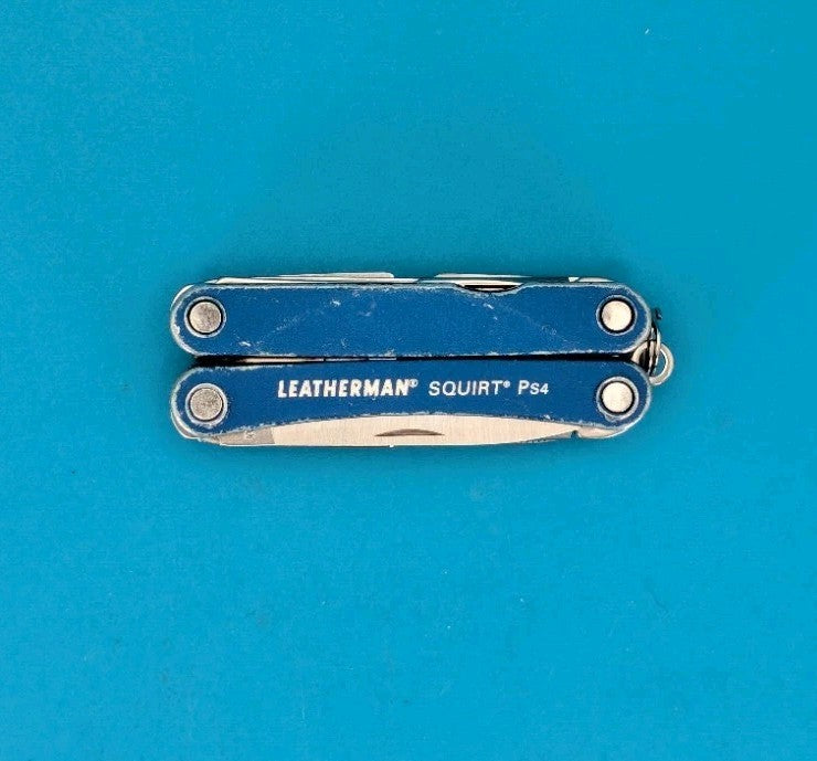 Leatherman SQUIRT PS4 Multi-Tool With Pliers Scissors Knife BLUE!