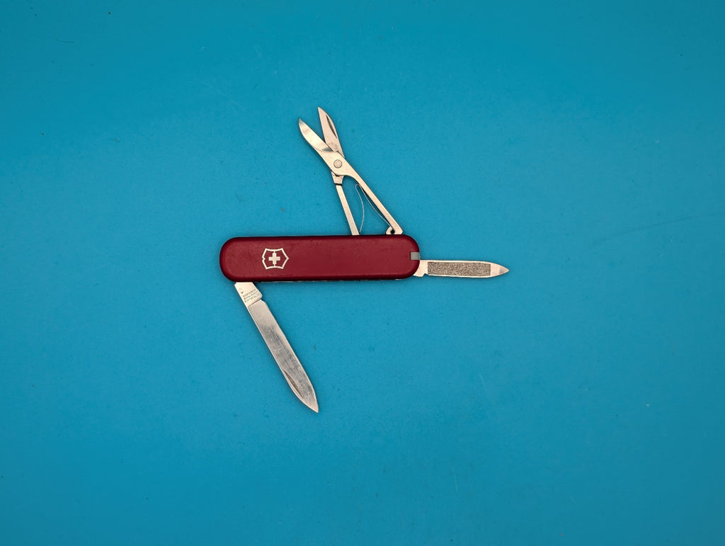 Victorinox Ambassador 74mm Swiss Army Knife Multi Tool! Red!